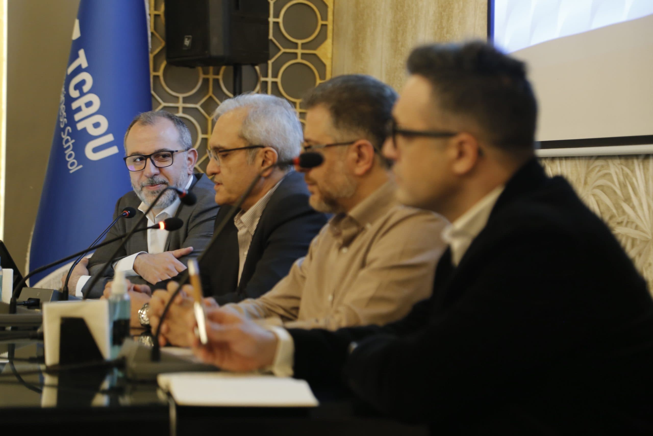 پنل سياست گذارى در سلامت